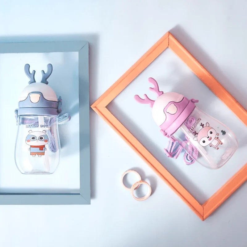 Kettle Deer Παιδικό Πλαστικό Παγούρι με Καλαμάκι 480ml (2) Kettle Deer Παιδικό Πλαστικό Παγούρι με Καλαμάκι 480ml