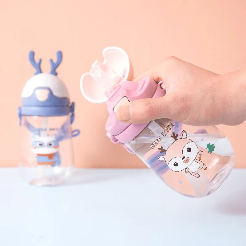 Kettle Deer Παιδικό Πλαστικό Παγούρι με Καλαμάκι 480ml Kettle Deer Παιδικό Πλαστικό Παγούρι με Καλαμάκι 480ml