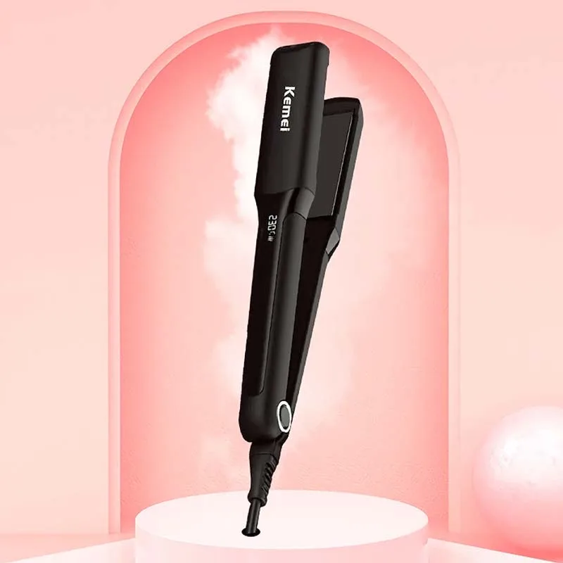 (από 150C έως 230C). Ο ατμός προστατεύει την τρίχα από τη θερμότητα και την αφήνει ενυδατωμένη και λαμπερή για μεγάλο χρονικό διάστημα. Χαρακτηριστικά: Ρυθμιζόμενη θερμοκρασία, ώστε να προσαρμόζεται στις απαιτήσεις των διαφορετικών τύπων μαλλιών & στους διαφορετικούς βαθμούς ευαισθησίας τους Ταχύτερο κατά 50% ίσιωμα σε σχέση με τα συμβατικά σίδερα ισιώματος Ρύθμιση ροής ατμού για άριστη προσαρμογή στους διάφορους τύπους μαλλιών Αυτόματη διακοπή λειτουργίας της συσκευής μετά από μία ώρα Σταθερή και συνεχής ροή ατμού σε όλο τα μήκος των μαλλιών Ψηφιακή οθόνη ένδειξης θερμοκρασίας