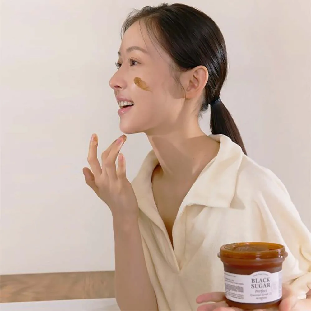 SKINFOOD-Black-Sugar-Perfect-Essential-Scrub-2X-10 SKINFOOD Black Sugar Perfect Essential Scrub 2X - 210gr