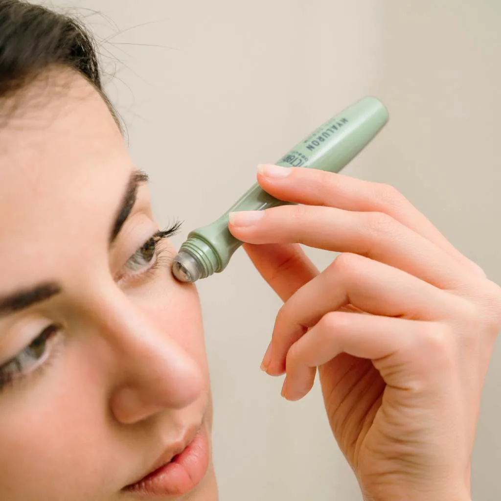 Victoria Beauty Hyaluron Hydra Shot Roll - On Eye Serum Vegan Ορός Ματιών με Υαλουρονικό, Αλόη & Κεραμίδια 15ml Victoria Beauty Hyaluron Hydra Shot Roll - On Eye Serum Vegan Ορός Ματιών με Υαλουρονικό, Αλόη & Κεραμίδια 15ml