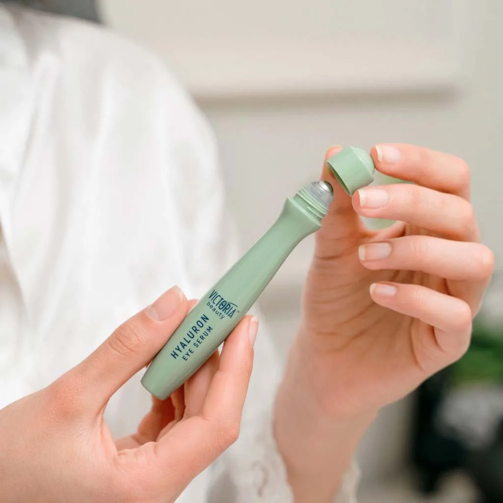 Victoria Beauty Hyaluron Hydra Shot Roll - On Eye Serum Vegan Ορός Ματιών με Υαλουρονικό, Αλόη & Κεραμίδια 15ml Victoria Beauty Hyaluron Hydra Shot Roll - On Eye Serum Vegan Ορός Ματιών με Υαλουρονικό, Αλόη & Κεραμίδια 15ml