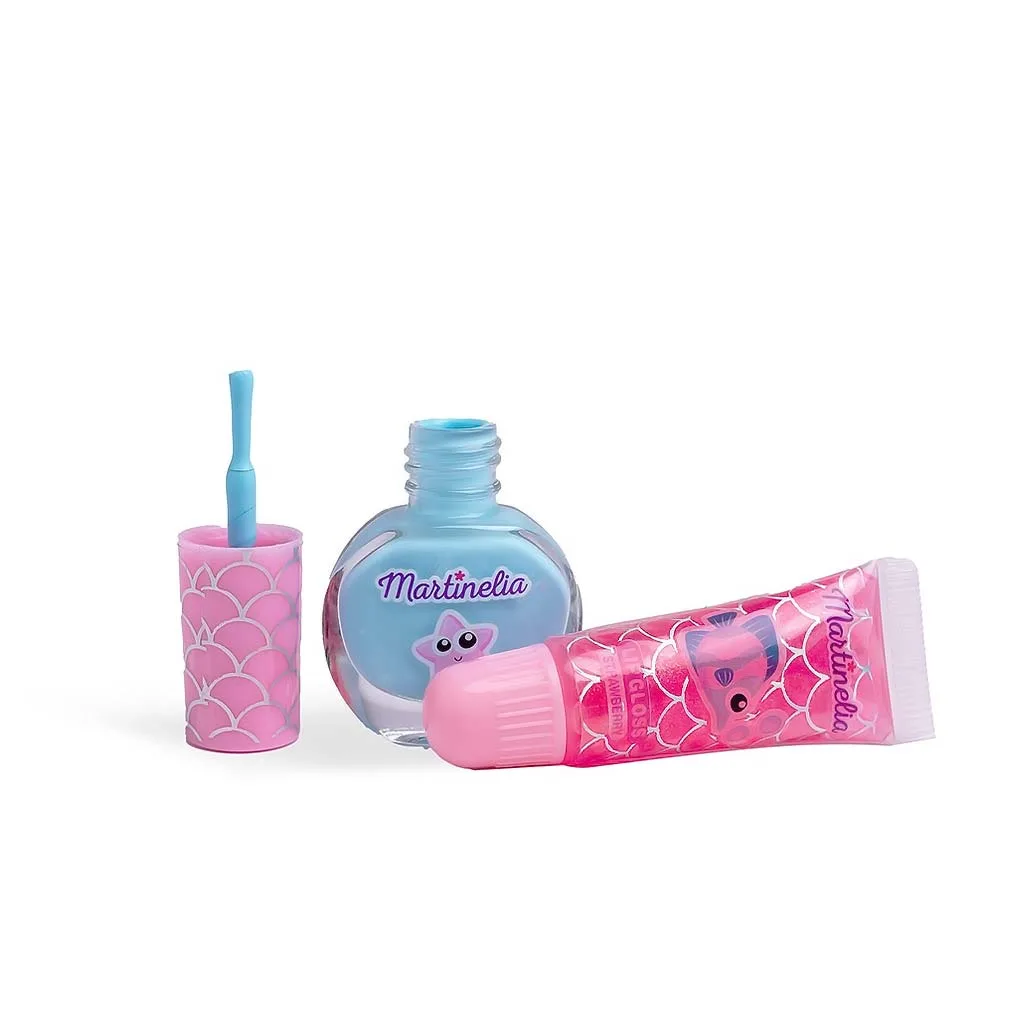 Martinelia Let's Be Mermaids Set Βερνίκι Νυχιών 3,5ml Γαλάζιο & Lip Gloss 4,5ml Φράουλα Ηλικίες 3+