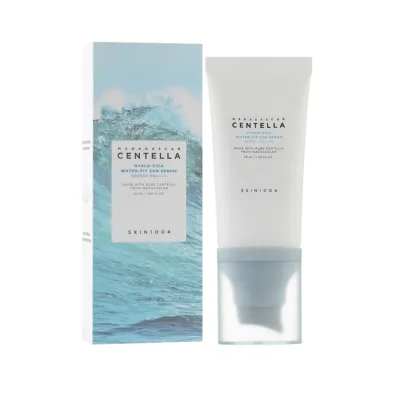 Skin1004 Madagascar Centella Hyalu-Cica Water-Fit Sun Serum SPF50 Αντηλιακός & Καταπραϋντικός Ορός για Μη Αίσθηση Λιπαρότητας 15ml