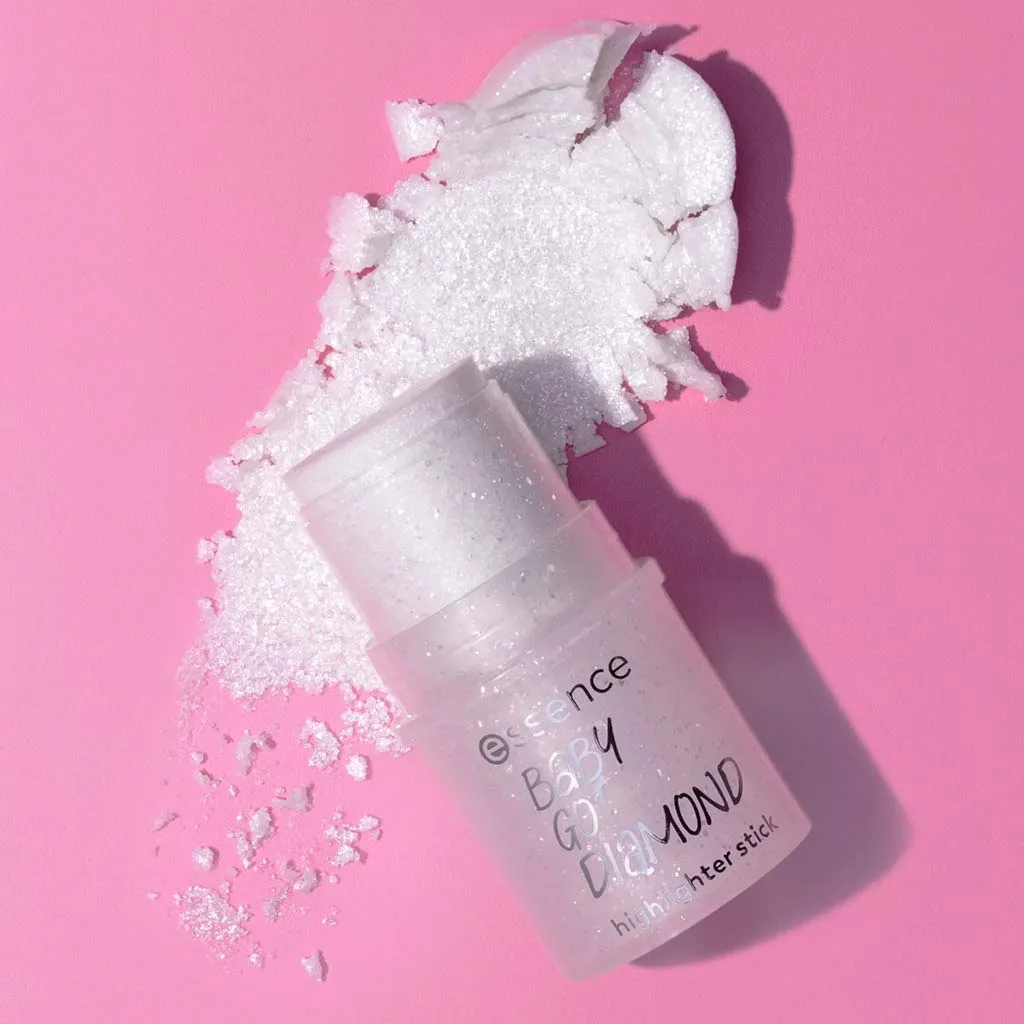 Essence Baby Got Diamond Stick Highlighter Ασημί - Λευκό Γκλίτερ 5,4gr